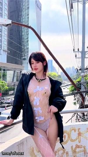 daphne blair add japanese flashing in public photo