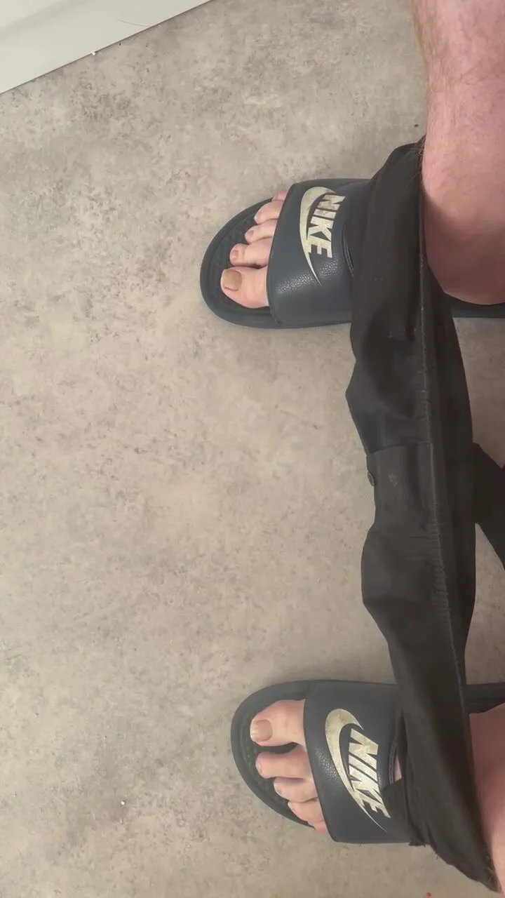 alex tacorda recommends Nike Slides Porn