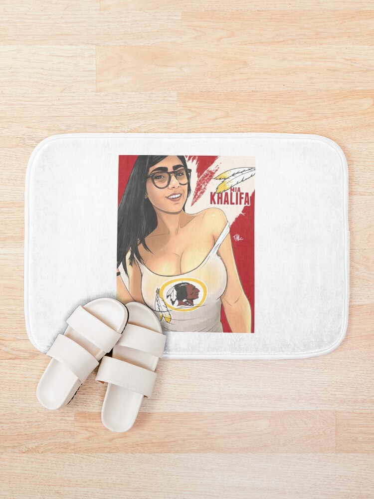 aaron lehinger recommends Mia Khalifa Bath