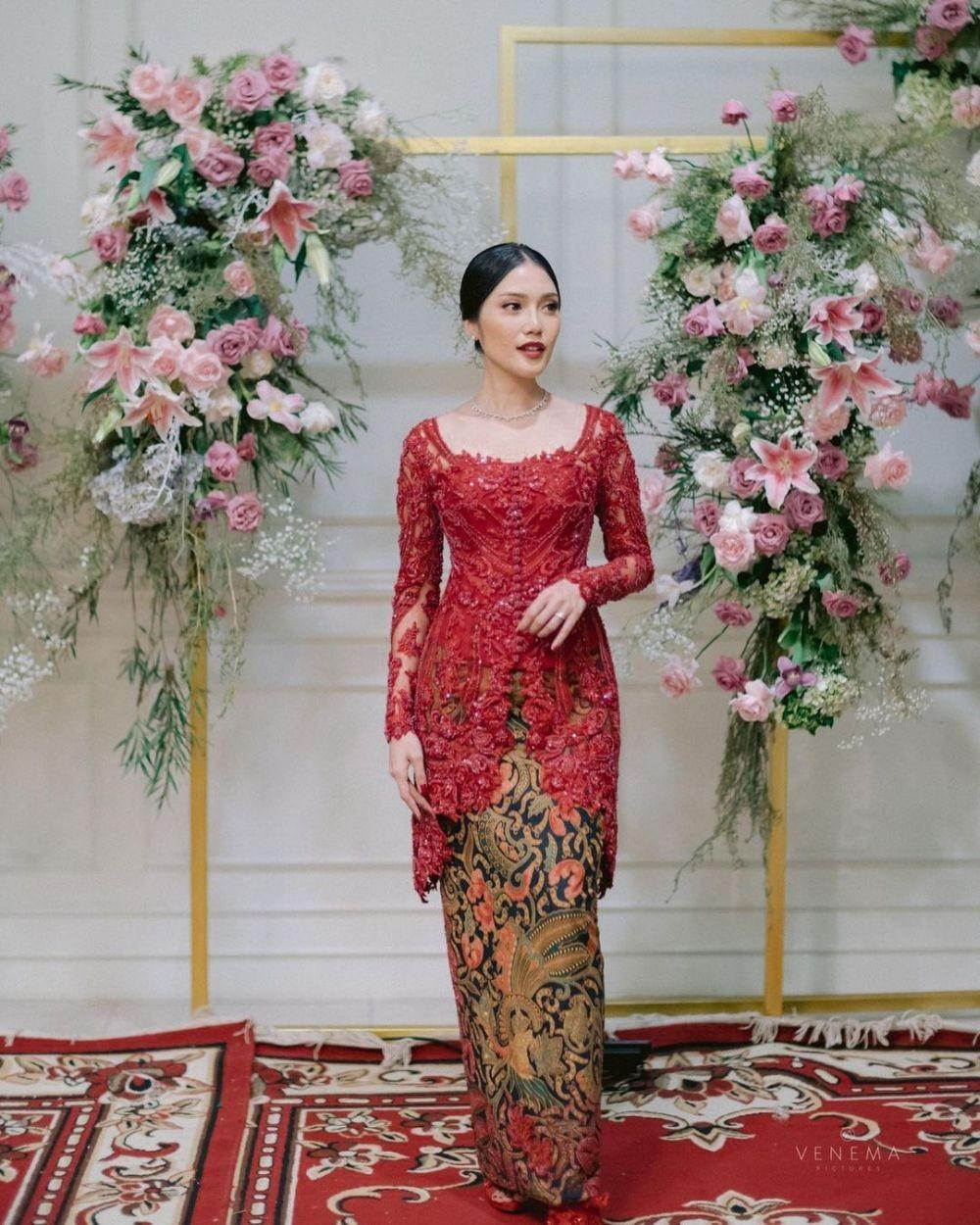 deepika nambiar recommends Kebaya Merah Full