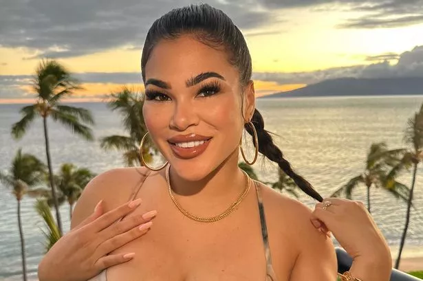 alex rem recommends big tits in hawaii pic