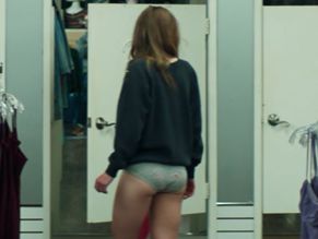 cody kraemer recommends kiernan shipka ass pic