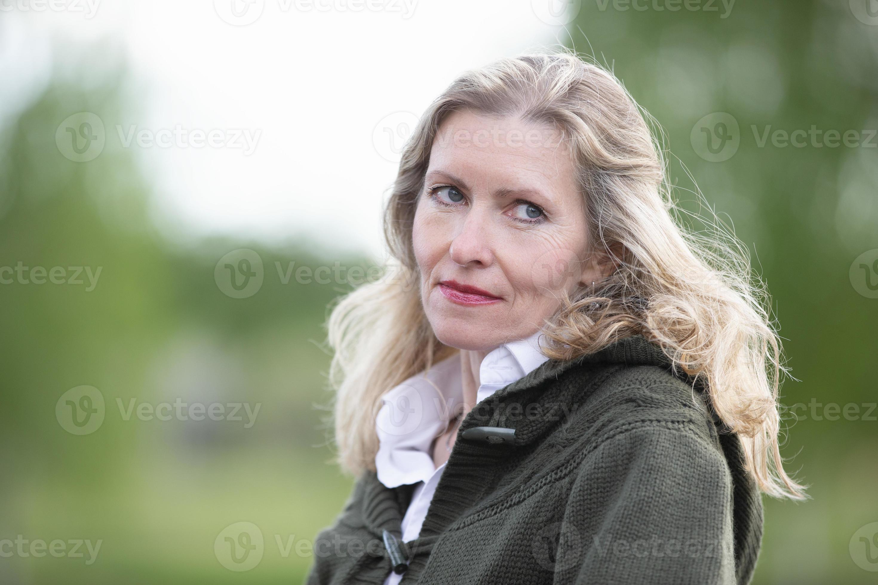 chris a bishop recommends old woman blonde pic